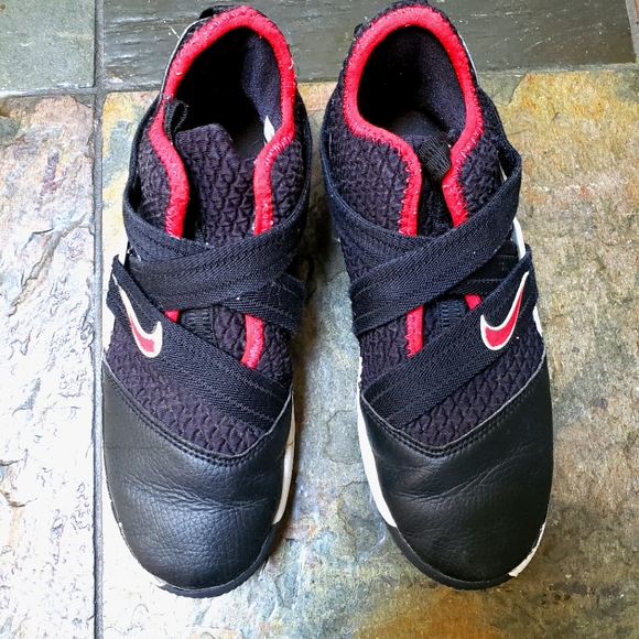 nike boys velcro